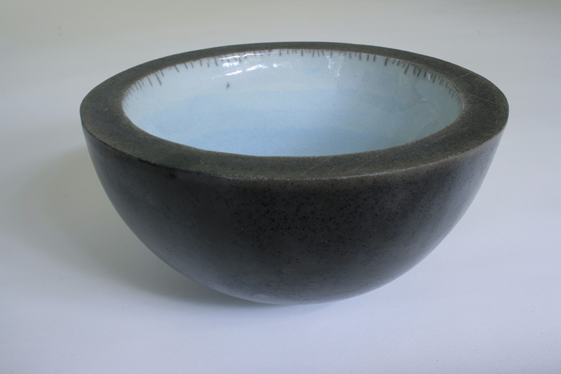  Blue clay bowl 10.5 x 20.5 cm 