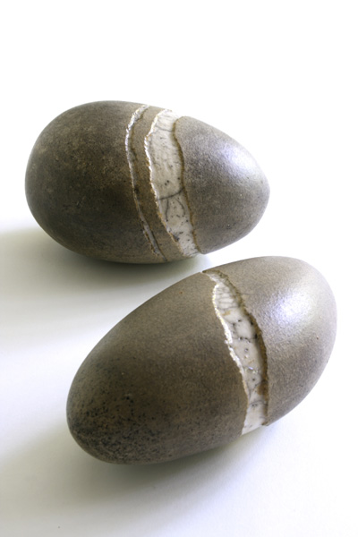  ‘pebble’ layered clays 15 x 8cm  