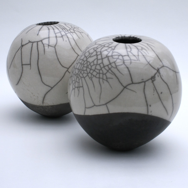  Glazed-smoked coil pot 15 x 15cm 