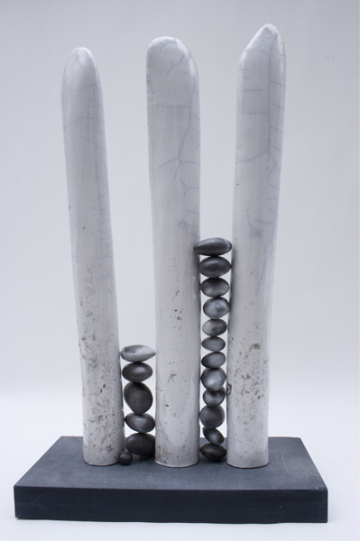  Uprights with clay 'pebbles' 50 x 30 x 63cm 