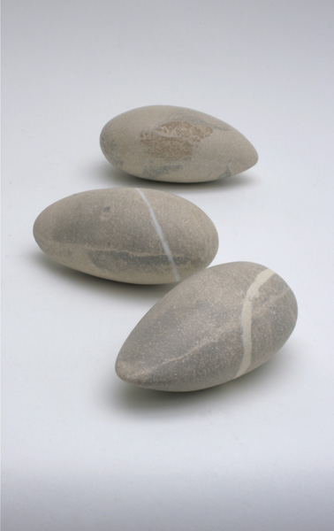 Clay 'pebbles' 5 x 11 x 6cm   Clay 'pebbles' 5 x 11 x 6cm